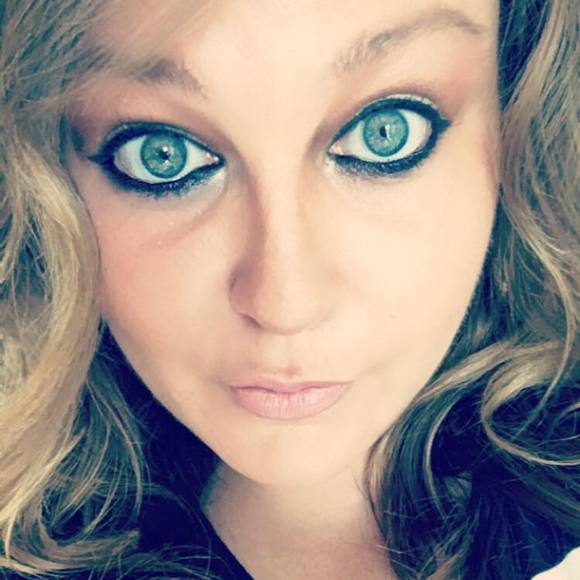 Meet your Posher, Jade - Picture 1 of 1